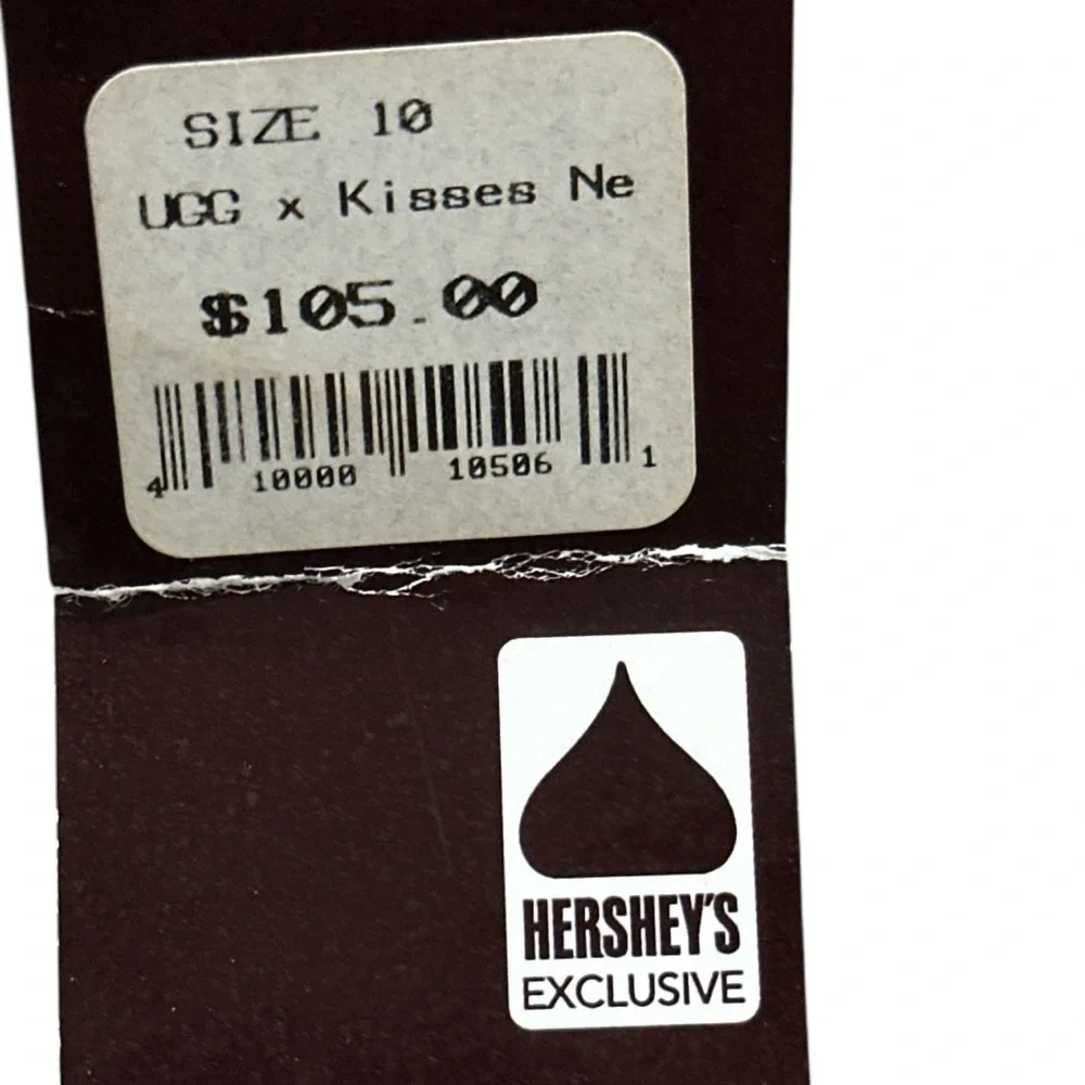 RARE UGG X HERSHEY KISSES NEUMEL II Silver Metallic Boots, Child Size 10. NEW!